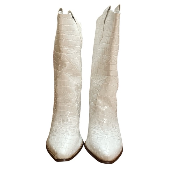 ViVI Elegant White Sneakers - Picture 12 of 14